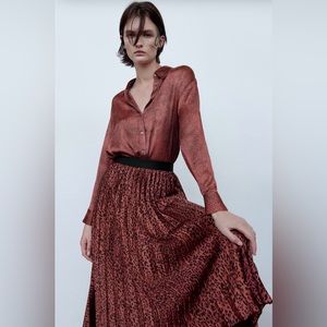 NWOT Zara Pleated Midi Skirt Sz L